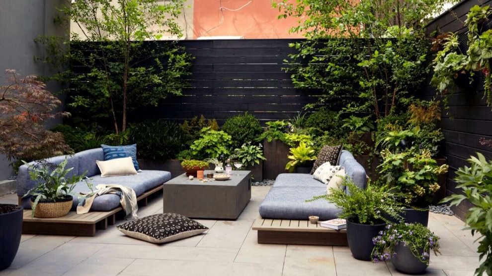 45 Outdoor Living Room Ideas for Al Fresco Entertaining